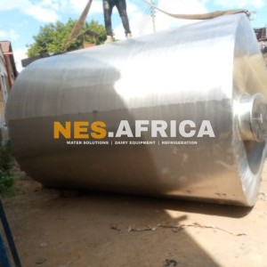 3000LTRS STAINLESS STEEL STORAGE TANK